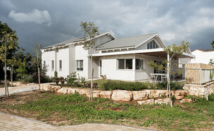 עיצוב קים דרמון, מבט כללי דרום מזרח (צילום: קרין רבנה)