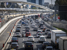 פקק תנועה בנתיבי איילון, 9 באפריל 2026 (צילום: חיים גולדברג, פלאש 90) פקק תנועה בנתיבי איילון, 9 באפריל 2026 (צילום: חיים גולדברג, פלאש 90)