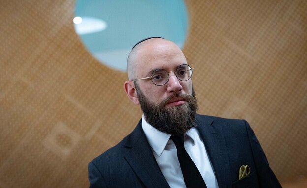 עורך דין דוד פטר המייצג את בן גביר