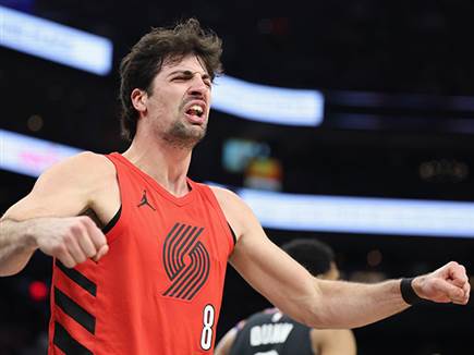 &ldquo;לא נראה כמו המשחק הראשון של דני בפוסט סיזן&ldquo; (Photo by Christian P (צילום: ספורט 5)