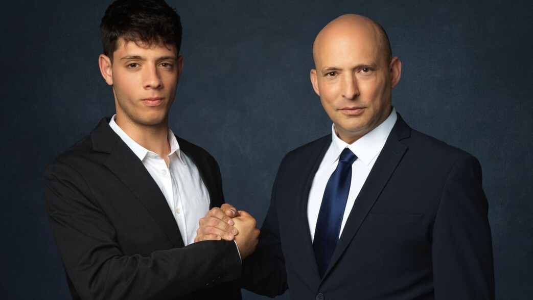 יונתן שלו מצטרף למפלגתו של בנט יונתן שלו מצטרף למפלגתו של בנט