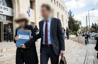 פשיטת רגל, בית משפט (צילום: עיבוד AI)