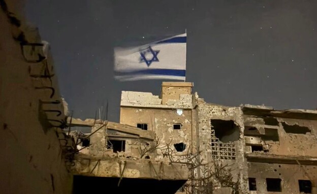 דגלי ישראל מתנוססים בלבנון