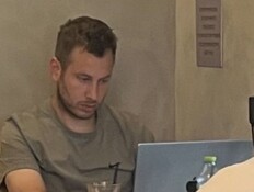 אבנר נתניהו בקפה