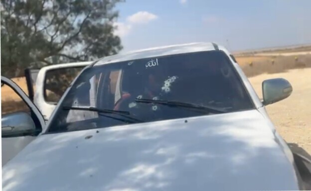 הטויוטה של מחבלי חמאס בו נסעו במהלך החילוץ אלוני ומעודי הטויוטה של מחבלי חמאס בו נסעו במהלך החילוץ אלוני ומעודי