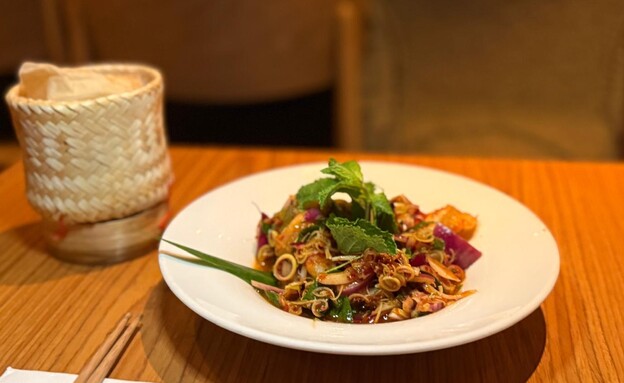 סלט שרימפס. נאי. תל אביב