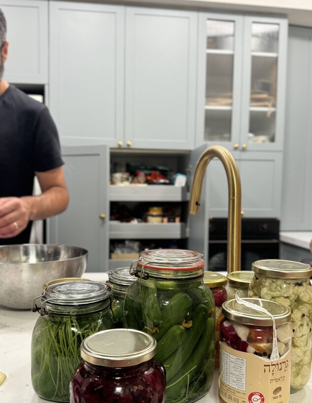 הבית של חן קורן מציצים