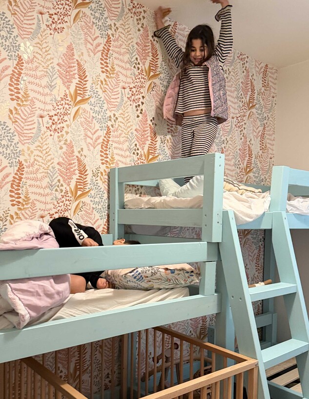 הבית של חן קורן מציצים