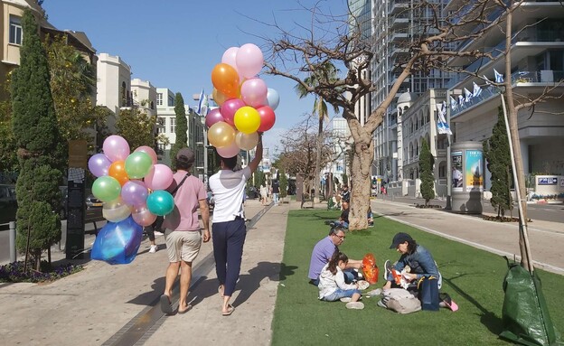 שדרות רוטשילד (צילום: אריאלה אפללו)