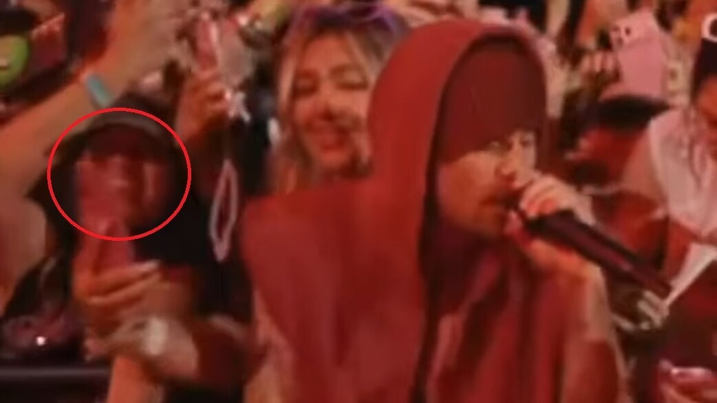 הטרדה בשידור חי: המעריצה של ג'סטין ביבר הלכה רחוק מדי