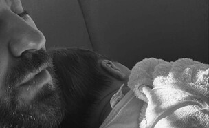 בגיל 54: הגרוש של ג'ניפר אניסטון ג'סטין ת'רו הפך לראשונה לאב (צילום: instagram)