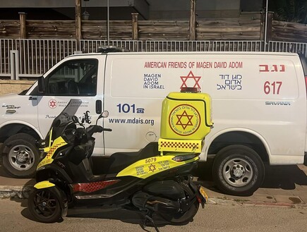 "זירה מזעזעת": בן 39 נעצר בחשד כי דקר למוות את אשתו ופצע את בנם