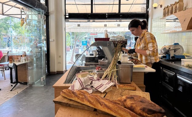 דיה רז בפעולה. לופה תל אביב