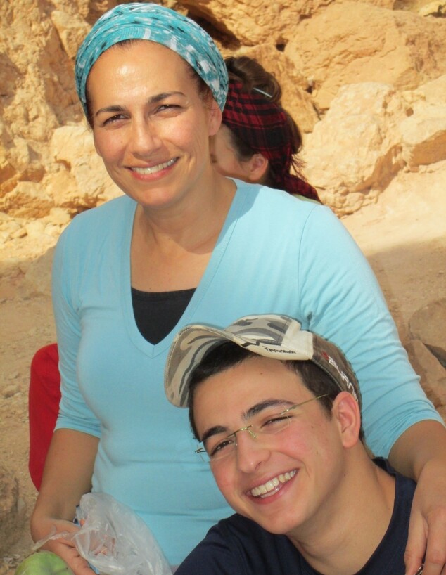 בת גלים שער עם בנה - גיל-עד מיכאל שער ז"ל