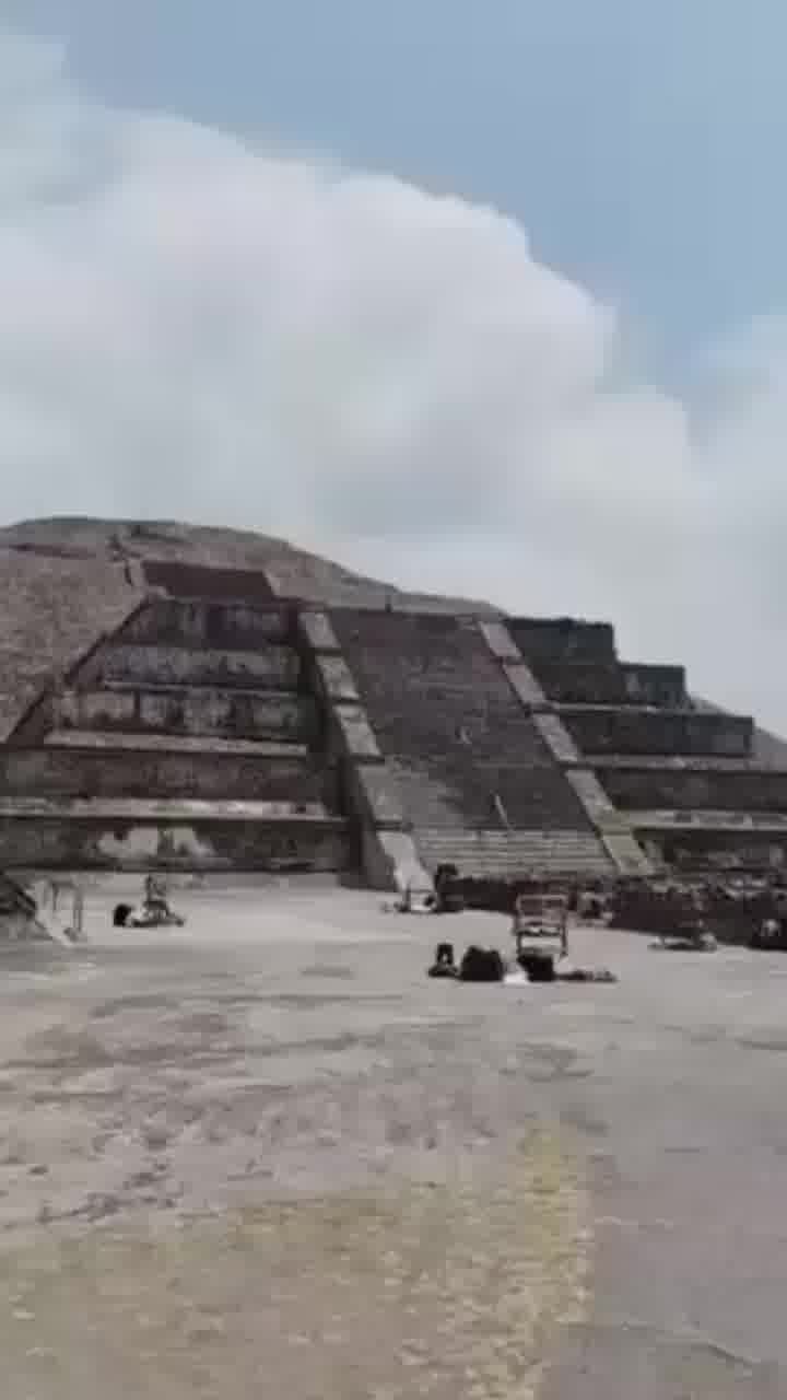 תיעוד פיגוע הירי אתמול במקסיקו בו נרצחה תיירת בריטית