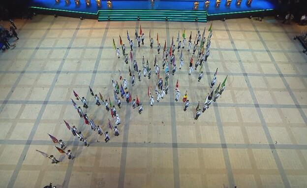 הדגלנים בטקס הדלקת המשואות