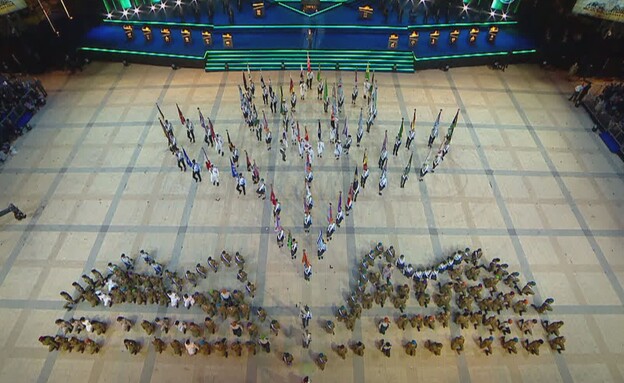 הדגלנים בטקס הדלקת המשואות