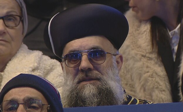 אייל ציונוב, המתחזה לרב הראשי