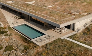 בית ביוון של Ateno Studio (צילום: צילום Triadafyllos Xanthopoulos // אינסטגרם )