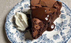 עוגת סופלה שוקולד (צילום: עדי קלינגהופר, הבלוג של עדיקוש)