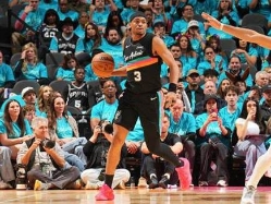 Jesse D. Garrabrant/NBAE via Getty Images (צילום: ספורט 5)