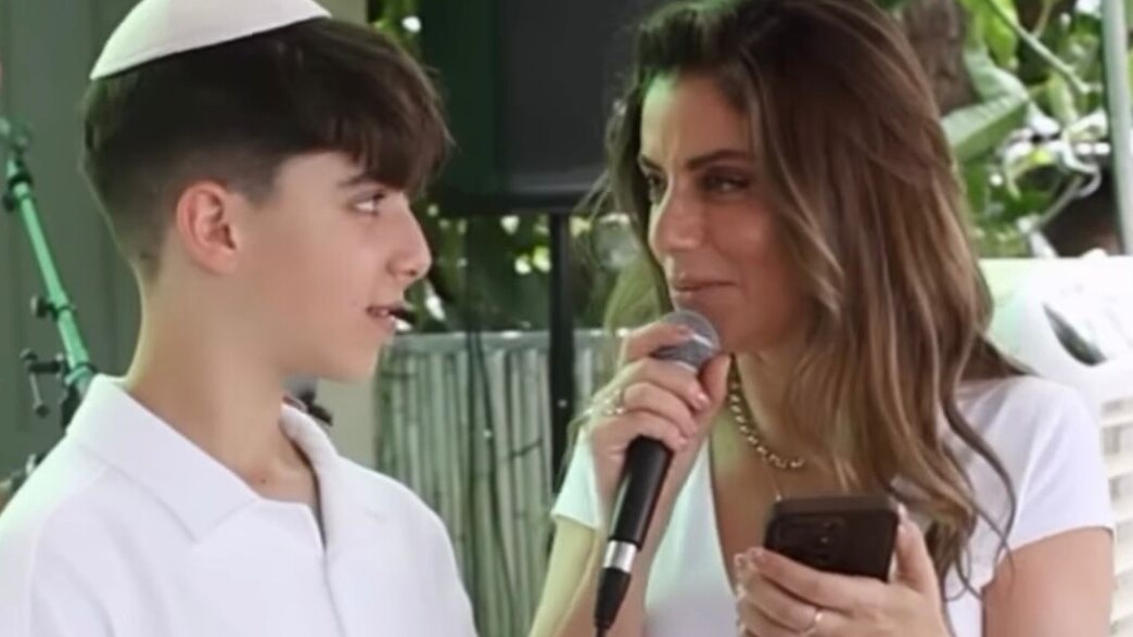 "נחנקתי מדמעות": שירי מימון חוגגת בר מצווה לבנה הבכור