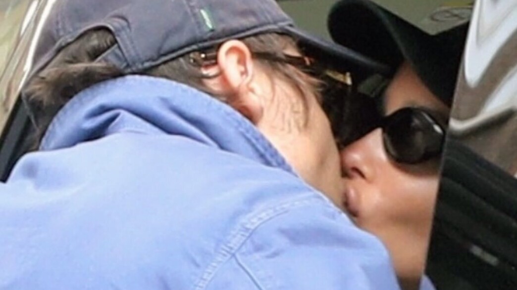 אחרי 8 חודשים יחד: הארי סטיילס וזואי קרביץ התארסו