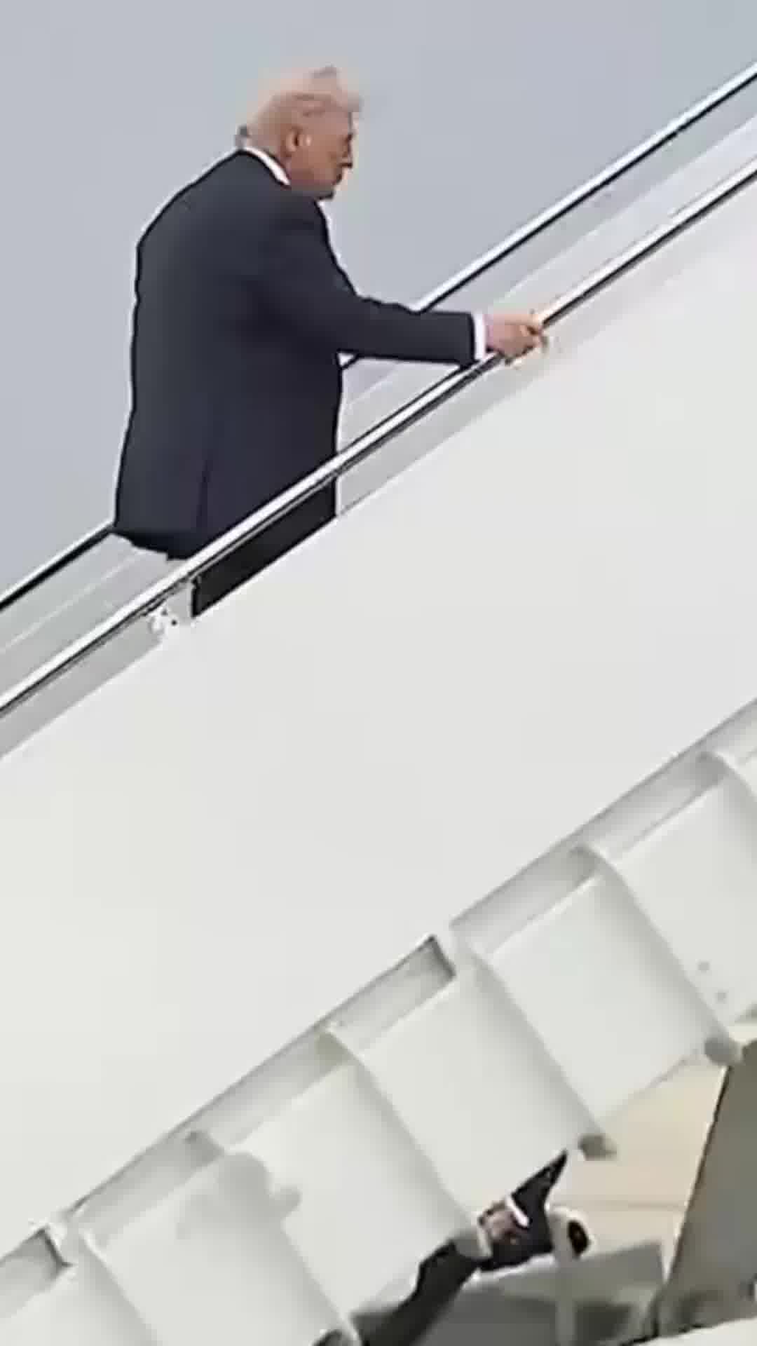 סופ״ש רגוע? טראמפ המריא מוושינגטון לפאלם ביץ׳, שם יעביר את הימים הקרובים