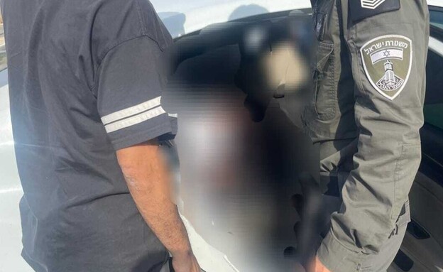 מעצר חברי הכנופייה (צילום: דוברות המשטרה)