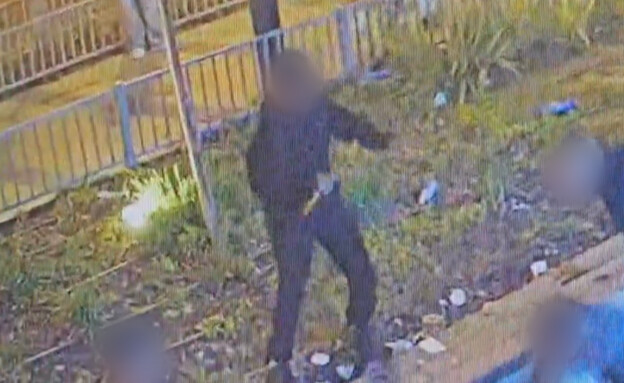 תיעוד החשוד המרכזי ברצח בפתח תקווה דקות אחר הרצח