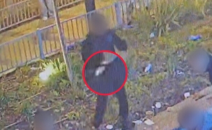 תיעוד החשוד המרכזי ברצח בפתח תקווה דקות אחר הרצח