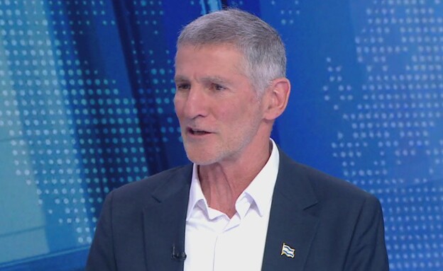 פגוש את העיתונות: ריאיון עם יאיר גולן