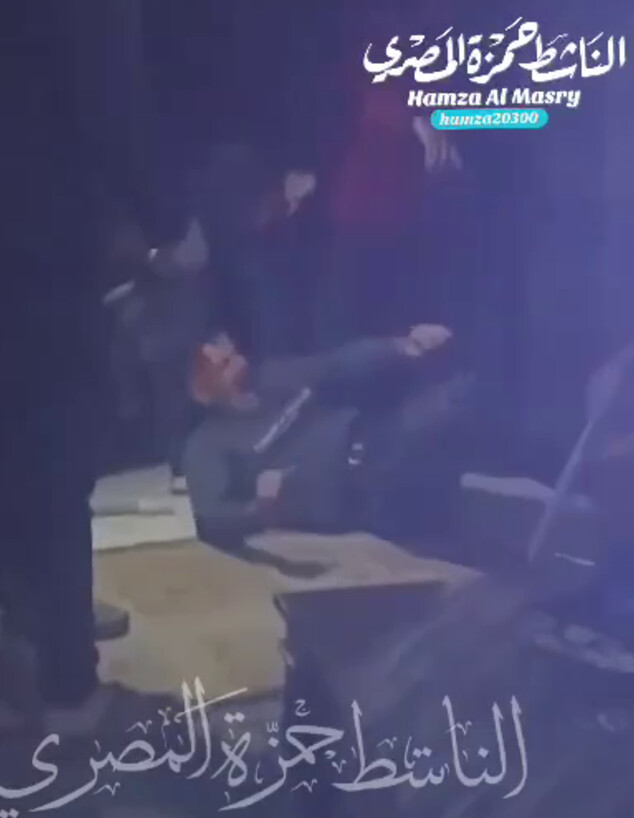 פעילי חמאס חמושים מכים משפחה בעיר עזה