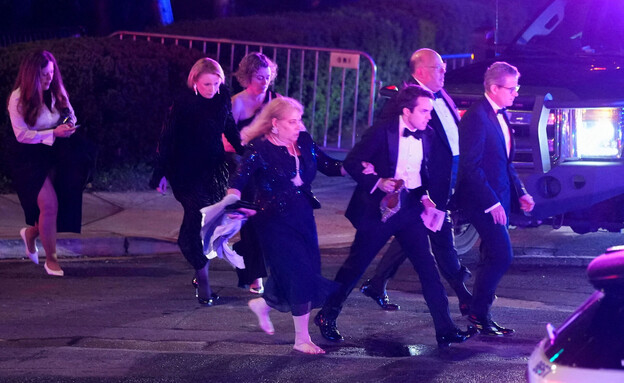 כתבים בבית הלבן נמלטים בעקבות אירוע ירי