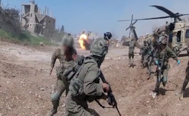 תיעוד פגיעת הכטב"ם לצד המסוק בעת פינוי פצועים  (צילום: פת"ן גולני)