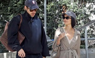 הארי סטיילס וזואי קרביץ בלונדון (צילום: backgrid_usa)