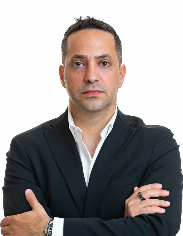 עו"ד אופיר בן משה