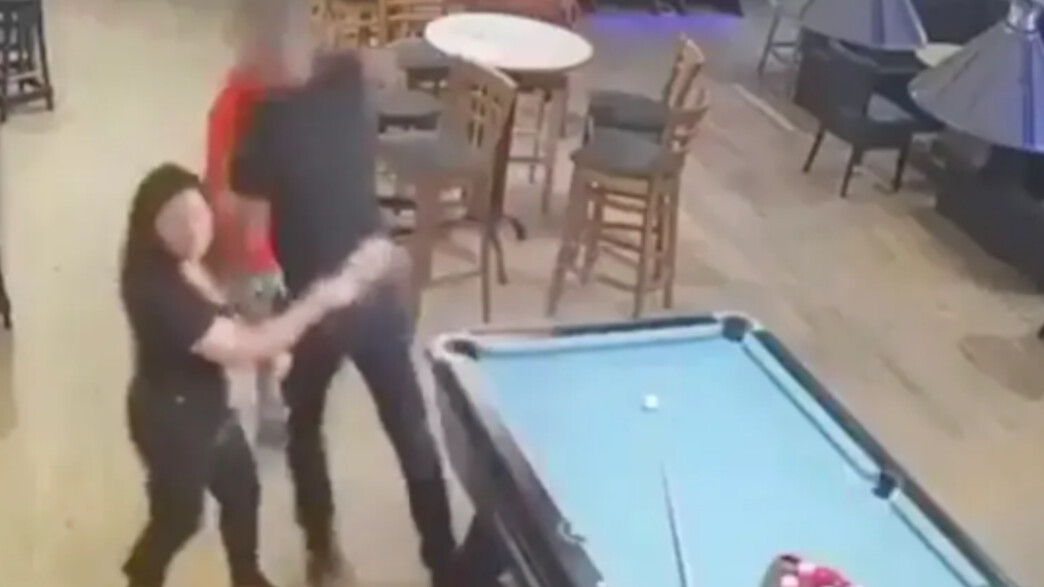 הכה את המטרידן של אשתו