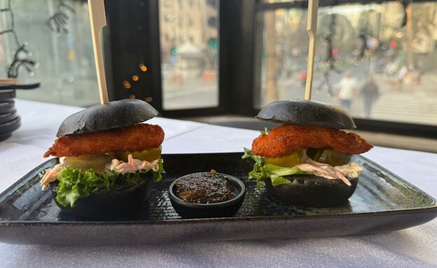 קאצ'ו באנו עם קריספי סלמון