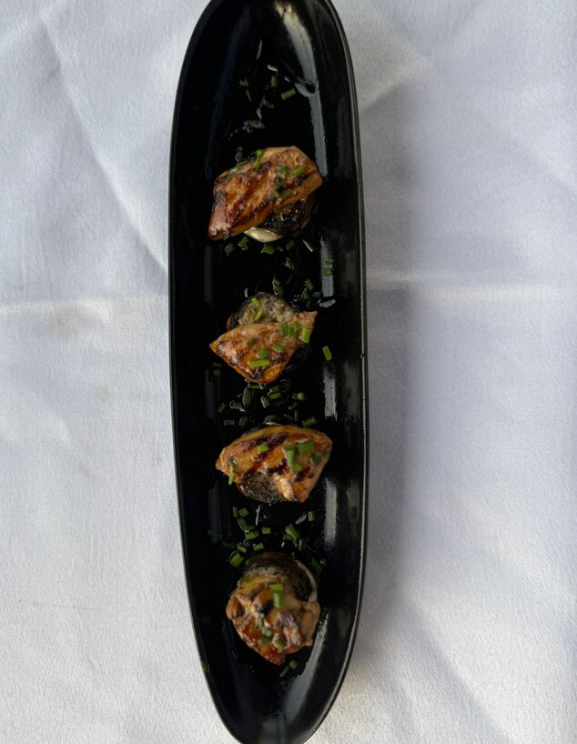 סושי עם אנטריקוט וכבד אווז