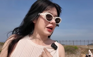 פוקט ישראלים חוף דוגמנית (צילום: לפי סעיף 27א' לחוק זכויות יוצרים)