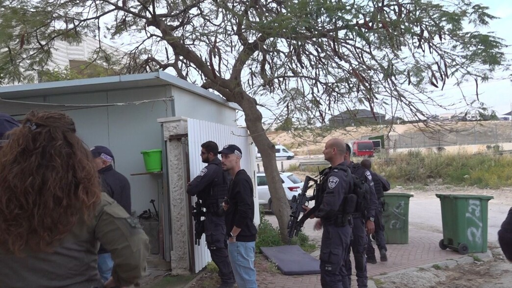 חקירת פרשיית 'דמות בהשאלה'