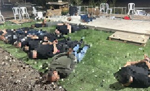 העצורים בחתונה בפורדיס (צילום: משטרת ישראל)