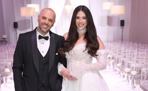 רון יוחננוב מלווה את בתו הבכורה אל החופה (צילום: אור גפן יח"צ)