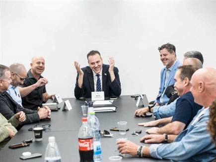 ימצאו את הפתרון? (ליגת ווינר סל, עודד קרני) ימצאו את הפתרון? (ליגת ווינר סל, עודד קרני)