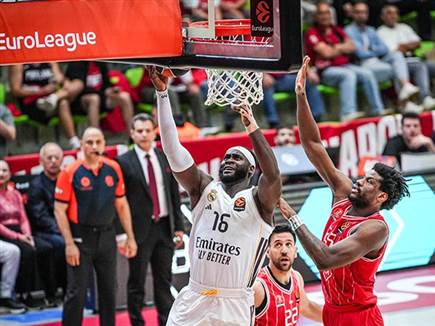 יותר היינס מטבארס. גארובה (Photo by Yulian Todorov/Euroleague Bask יותר היינס מטבארס. גארובה (Photo by Yulian Todorov/Euroleague Bask