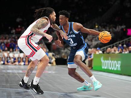 “ההגנה שלא חשובה לא פחות מהקליעה“ (Ed Zurga/Getty Images) “ההגנה שלא חשובה לא פחות מהקליעה“ (Ed Zurga/Getty Images)
