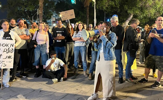 יירוס, אחותו של ימנו זלקה ז"ל, בעצרת המחאה