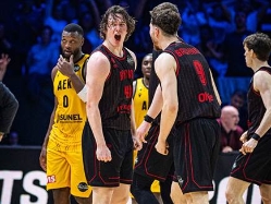 (FIBA) (צילום: ספורט 5)