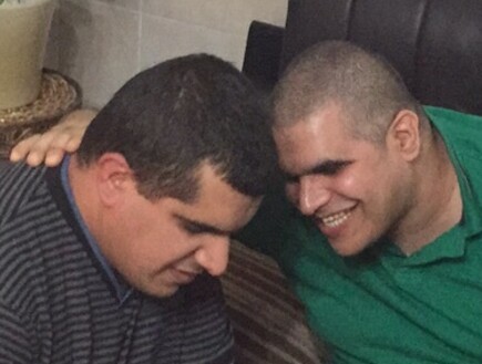 האחים בדיר האחים בדיר
